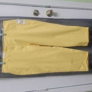 NWT Crown & Ivy Yellow size 12 capris. New with Tags